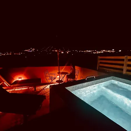Aparthotel Golden Moments Luxury Stone A Messaria (Santorini)