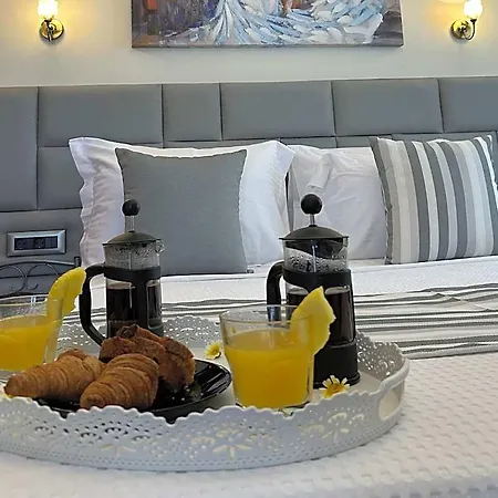 Golden Moments Luxury Stone A Szálloda Santorini Island